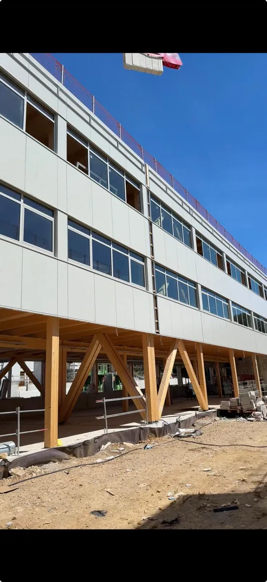 Façade en bardage sur bâtiment à ossature bois