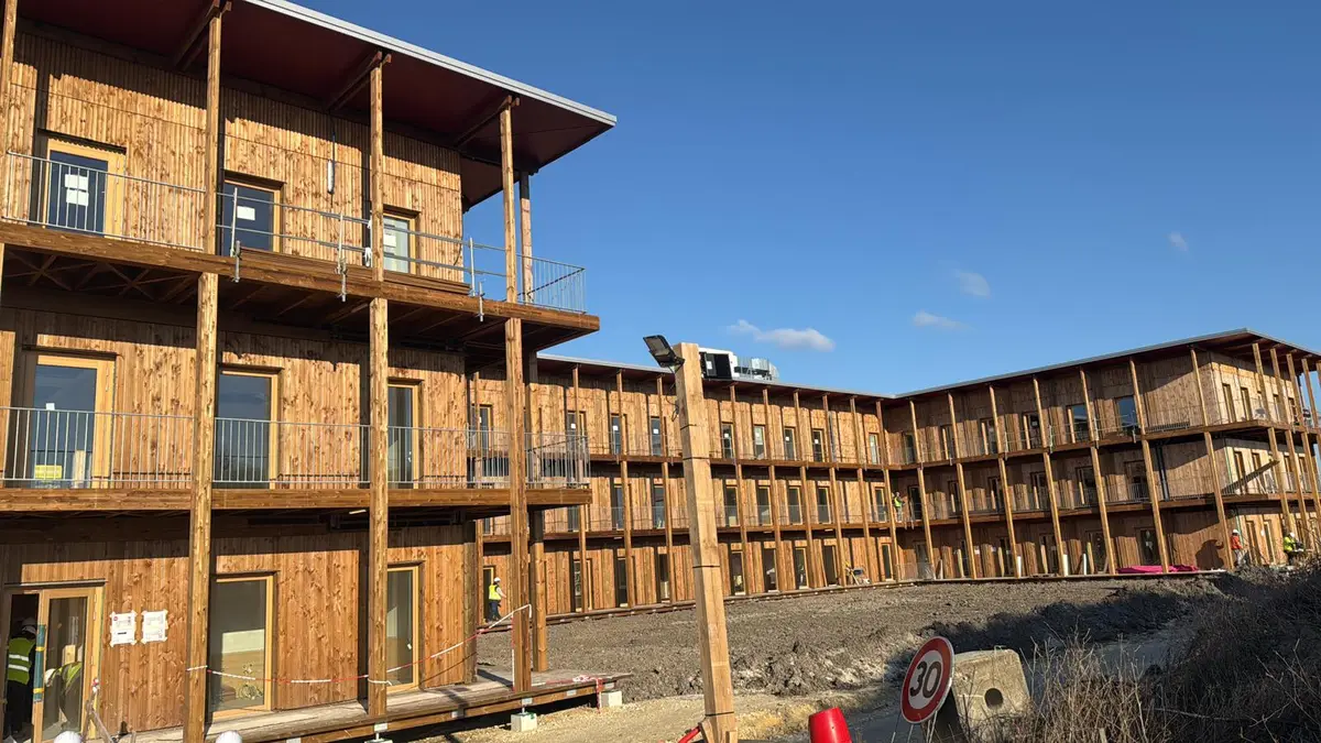 Balcons habillés de bardage bois